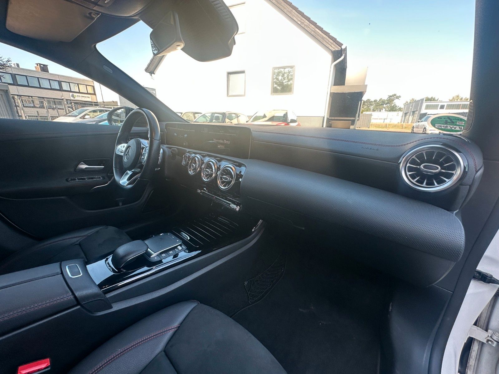 Fahrzeugabbildung Mercedes-Benz CLA 200 d Shooting Brake AMG Pana AHK