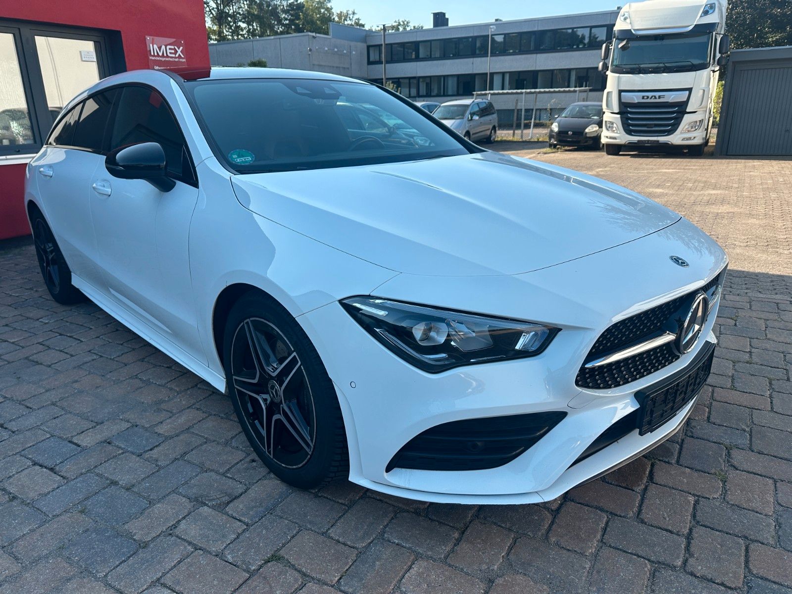 Fahrzeugabbildung Mercedes-Benz CLA 200 d Shooting Brake AMG Pana AHK