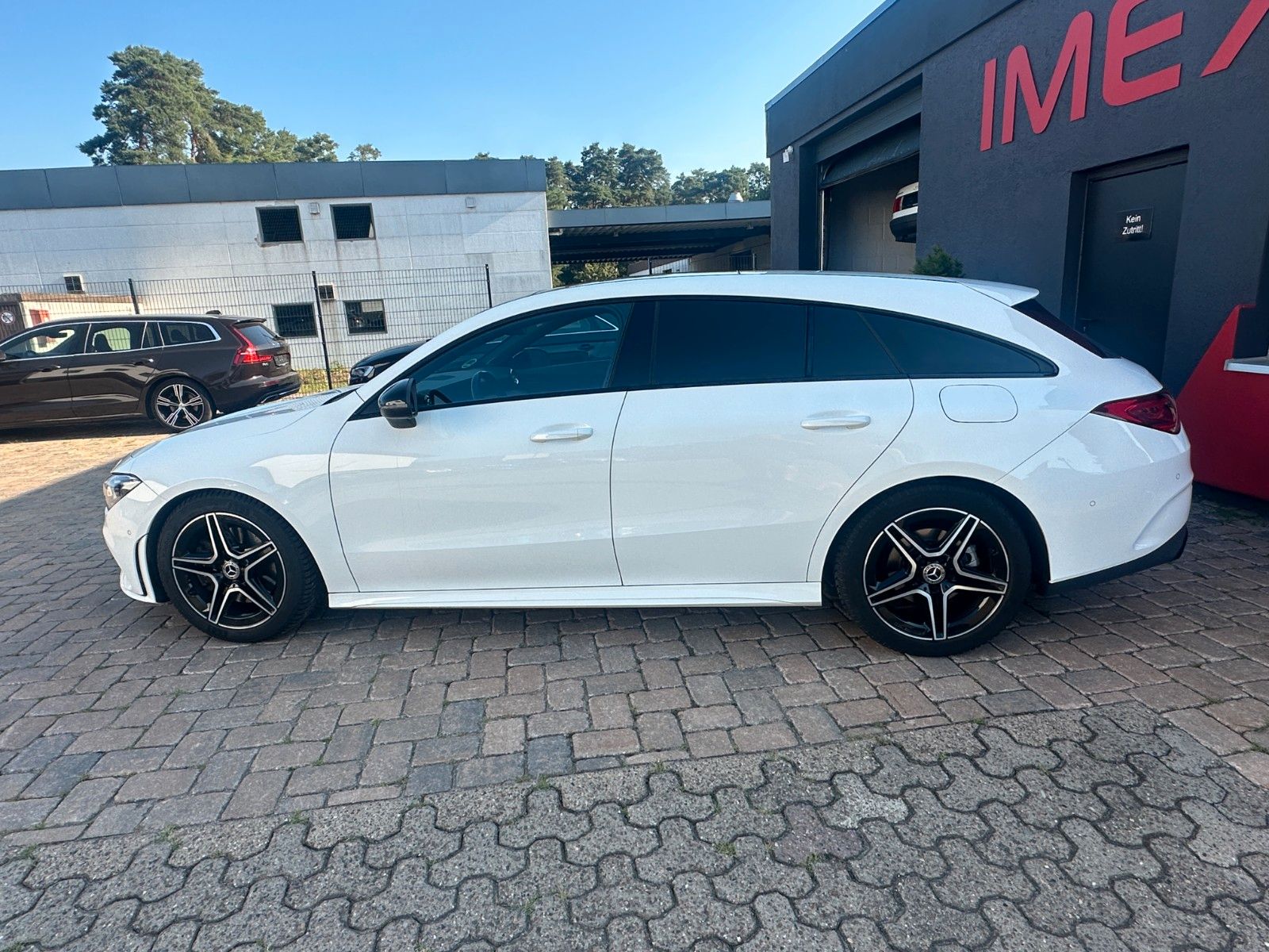 Fahrzeugabbildung Mercedes-Benz CLA 200 d Shooting Brake AMG Pana AHK