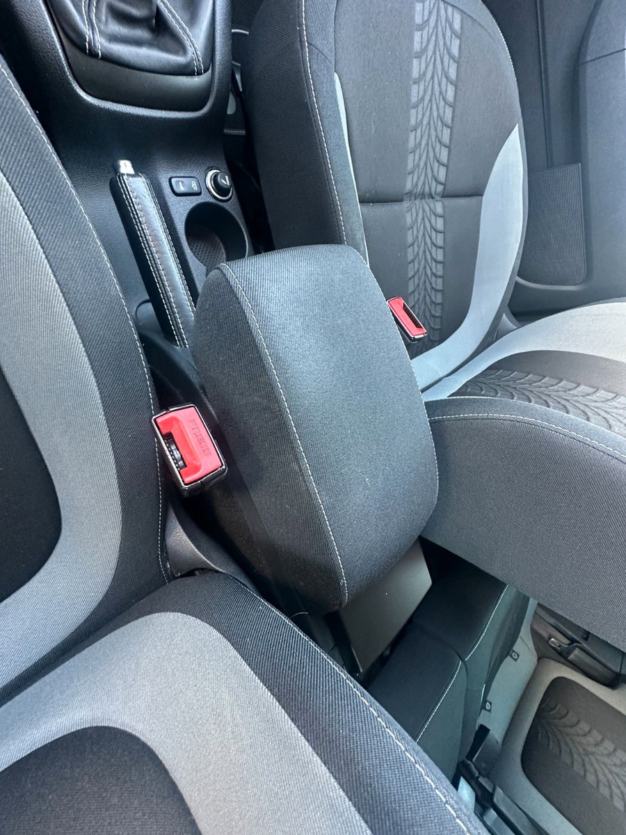 Fahrzeugabbildung Skoda Yeti Ambition 1.4 125 PS Tüv neu PDC SH