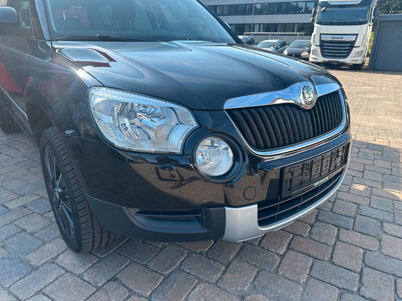 Fahrzeugabbildung Skoda Yeti Ambition 1.4 125 PS Tüv neu PDC SH