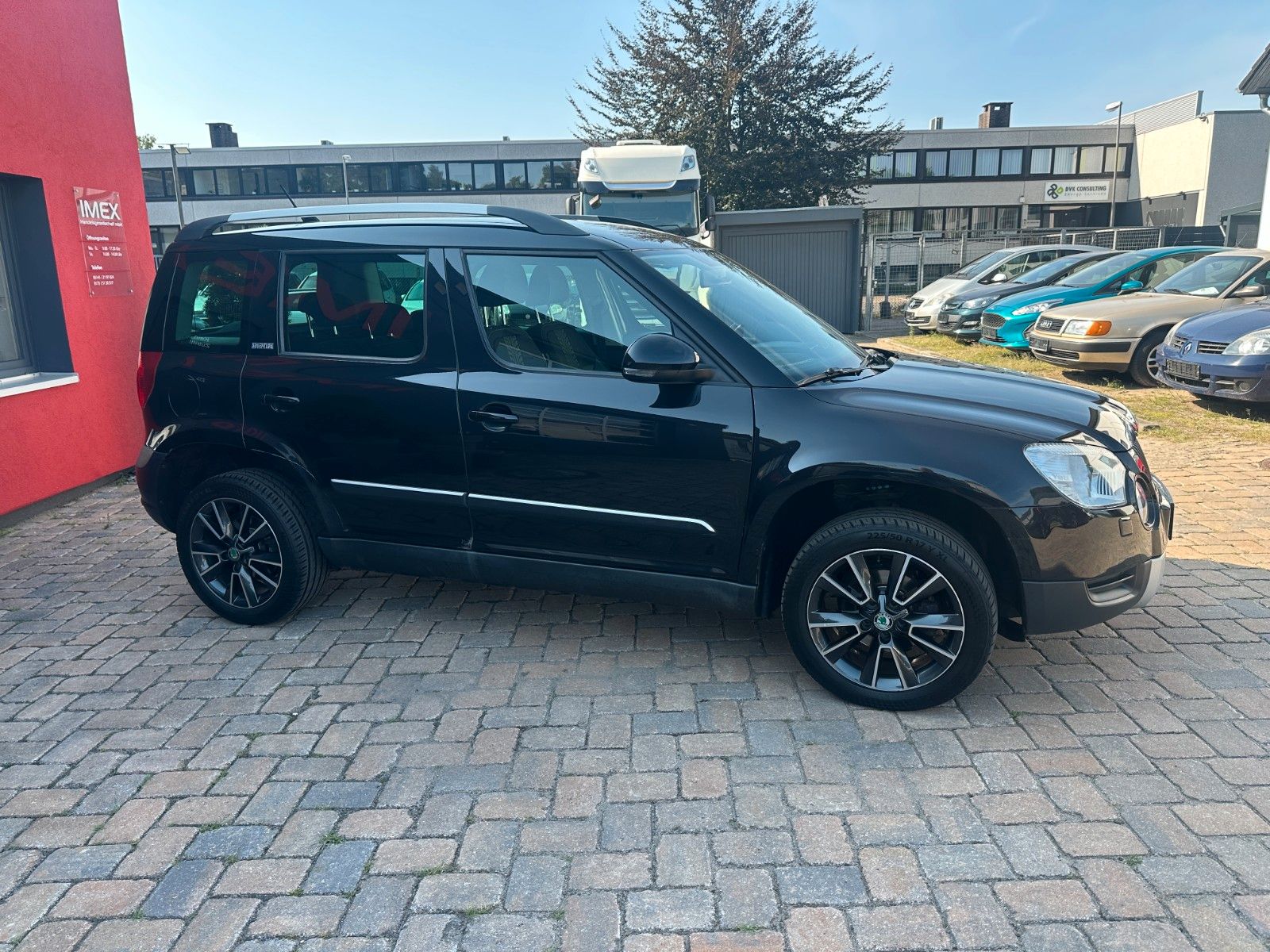 Fahrzeugabbildung Skoda Yeti Ambition 1.4 125 PS Tüv neu PDC SH