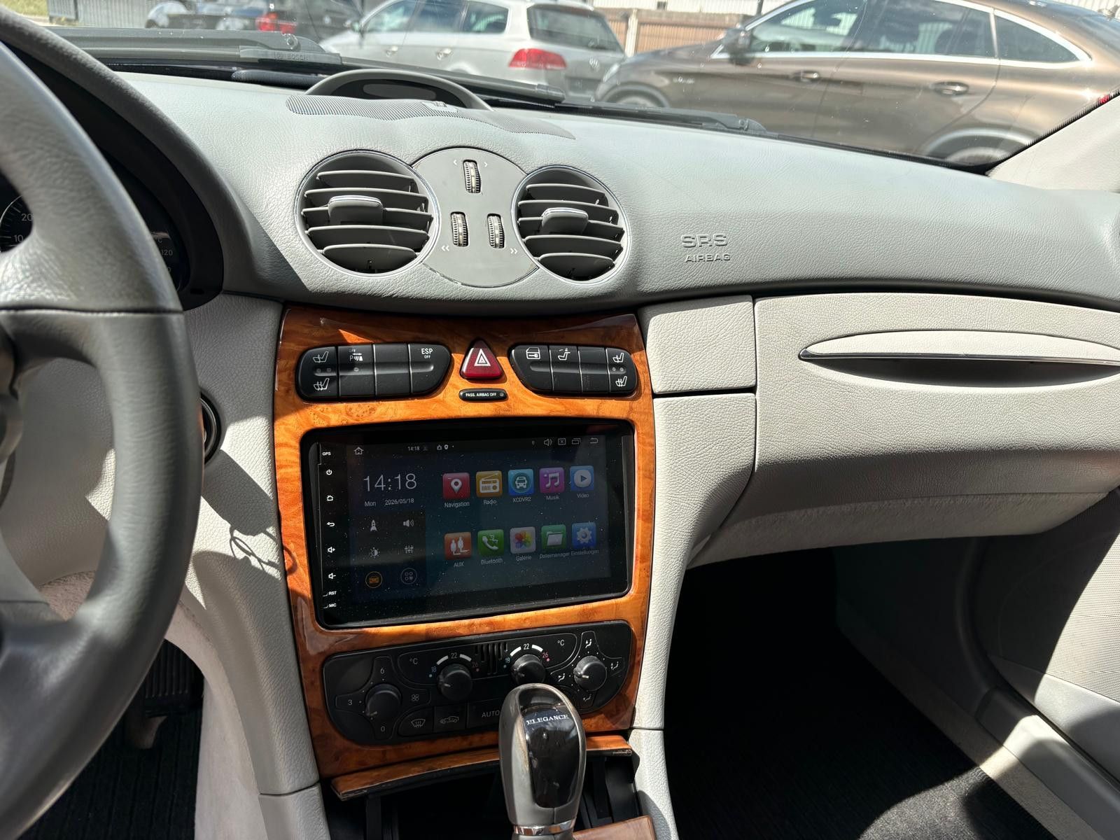 Fahrzeugabbildung Mercedes-Benz CLK 240 ELEGANCE HU neu Leder Klima SH Navi