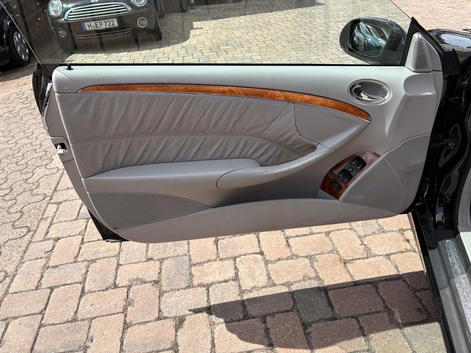 Fahrzeugabbildung Mercedes-Benz CLK 240 ELEGANCE HU neu Leder Klima SH Navi
