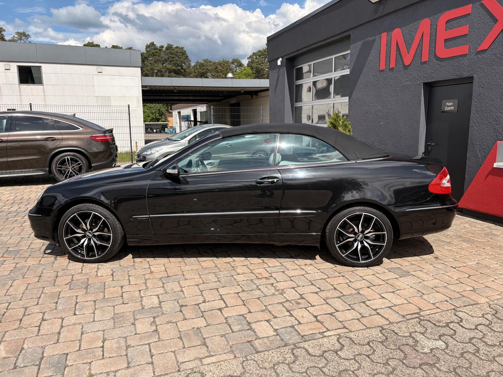 Fahrzeugabbildung Mercedes-Benz CLK 240 ELEGANCE HU neu Leder Klima SH Navi