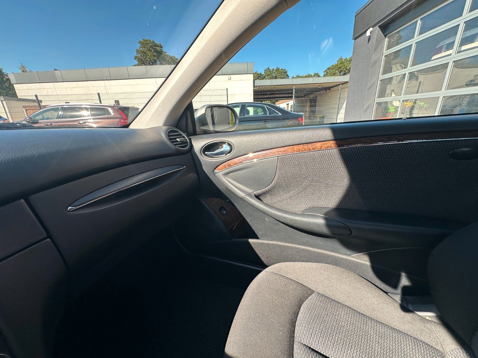 Fahrzeugabbildung Mercedes-Benz 280 CLK Coupe  3.0  231 PS Tüv neu SD Xenon