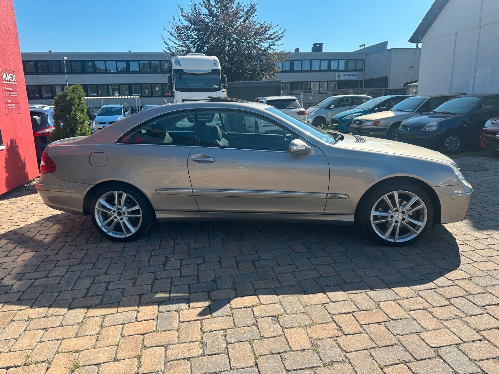 Fahrzeugabbildung Mercedes-Benz 280 CLK Coupe  3.0  231 PS Tüv neu SD Xenon