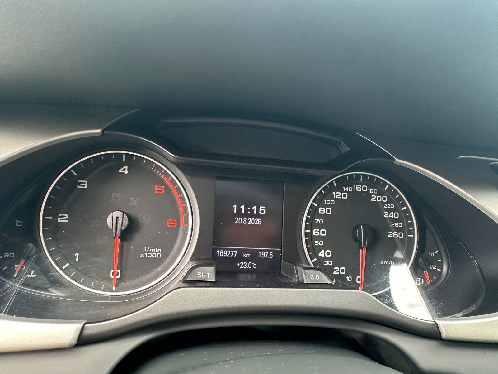 Fahrzeugabbildung Audi A4 Avant S line Sportpaket /plus quattro Pano