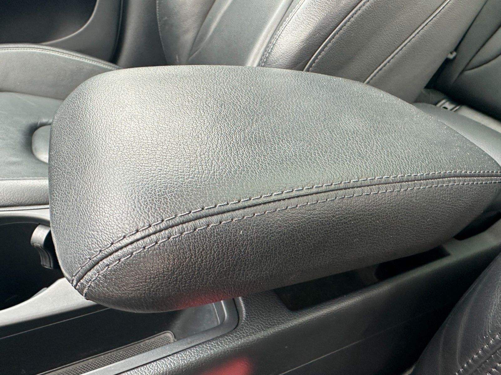Fahrzeugabbildung Audi A4 Avant S line Sportpaket /plus quattro Pano