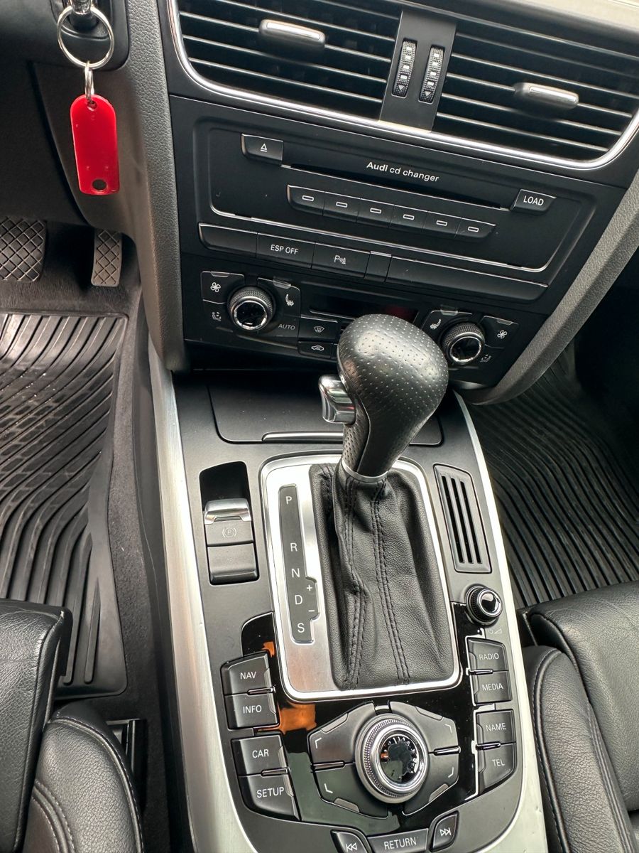 Fahrzeugabbildung Audi A4 Avant S line Sportpaket /plus quattro Pano
