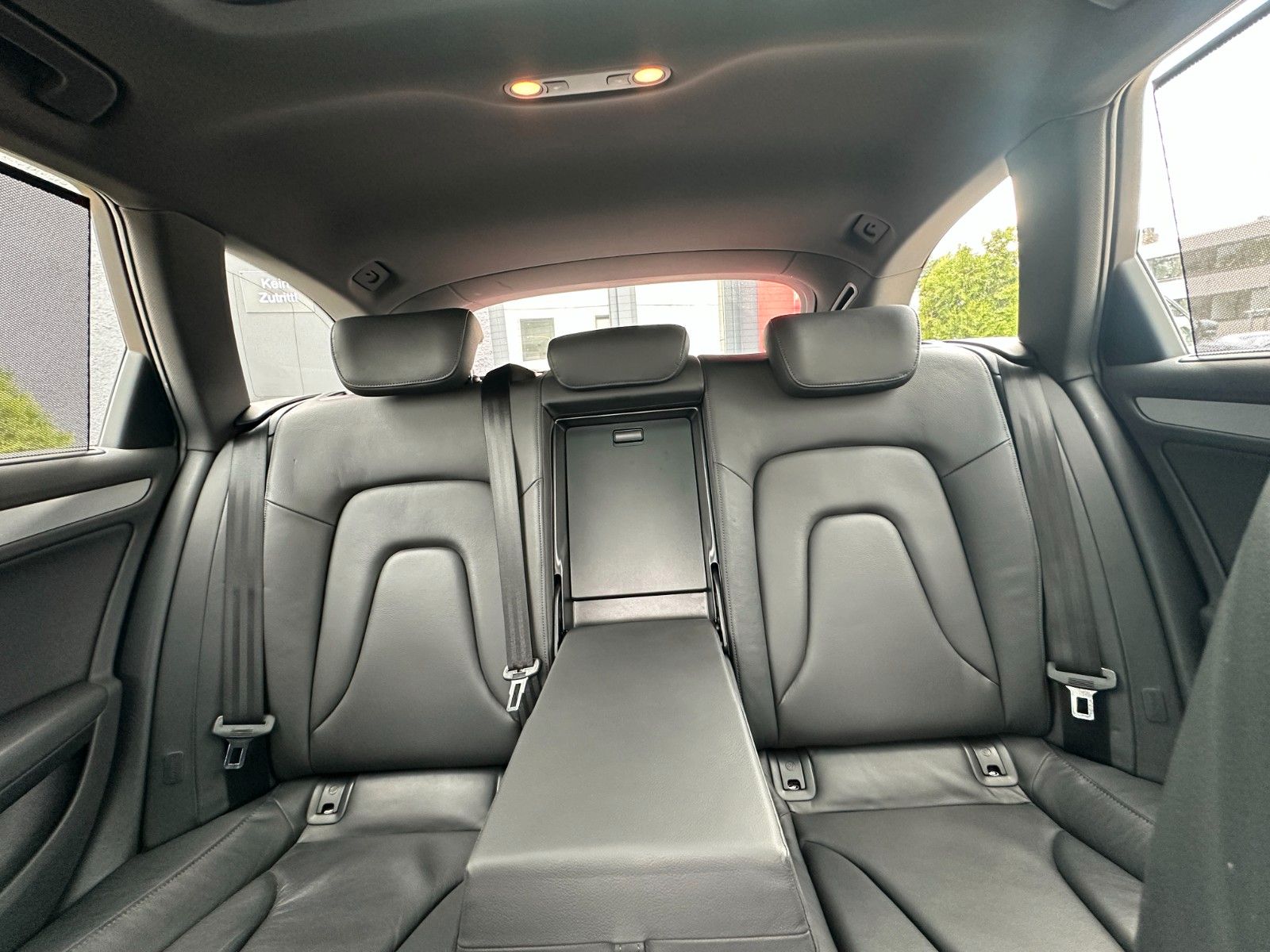 Fahrzeugabbildung Audi A4 Avant S line Sportpaket /plus quattro Pano