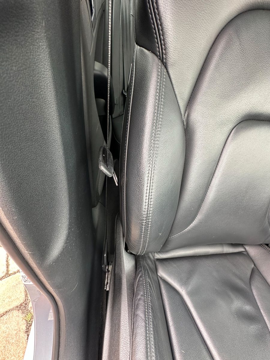 Fahrzeugabbildung Audi A4 Avant S line Sportpaket /plus quattro Pano