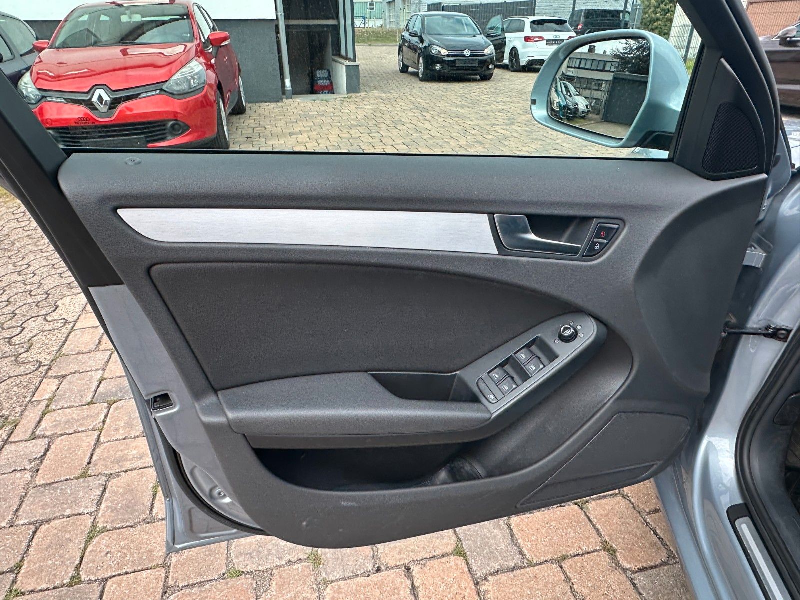 Fahrzeugabbildung Audi A4 Avant S line Sportpaket /plus quattro Pano