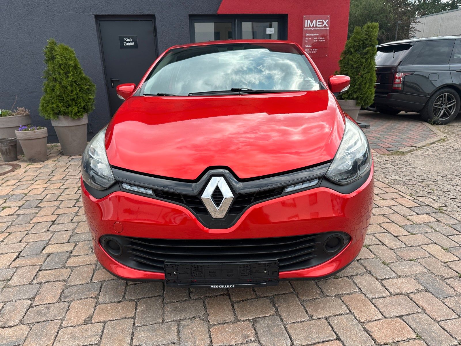 Fahrzeugabbildung Renault Clio IV Expression 1.2 73 PS HU neu Klima