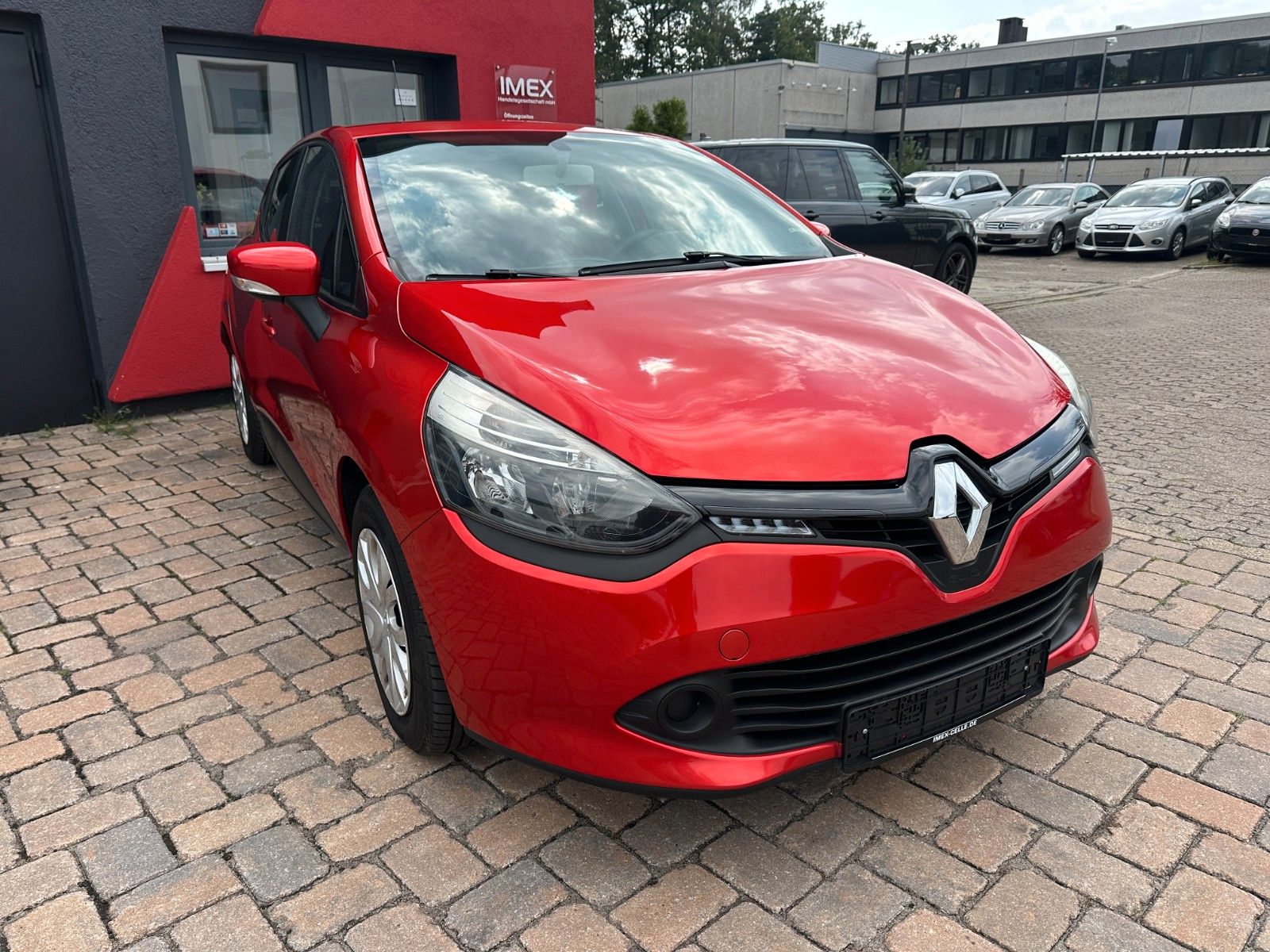 Fahrzeugabbildung Renault Clio IV Expression 1.2 73 PS HU neu Klima