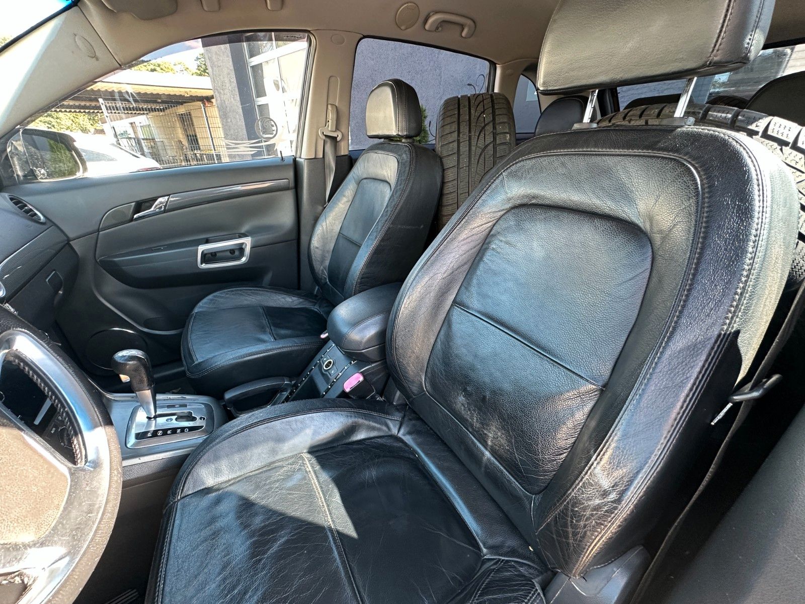 Fahrzeugabbildung Opel Antara Cosmo 4x4 3.2 227 PS Tüv 12/27 Klima