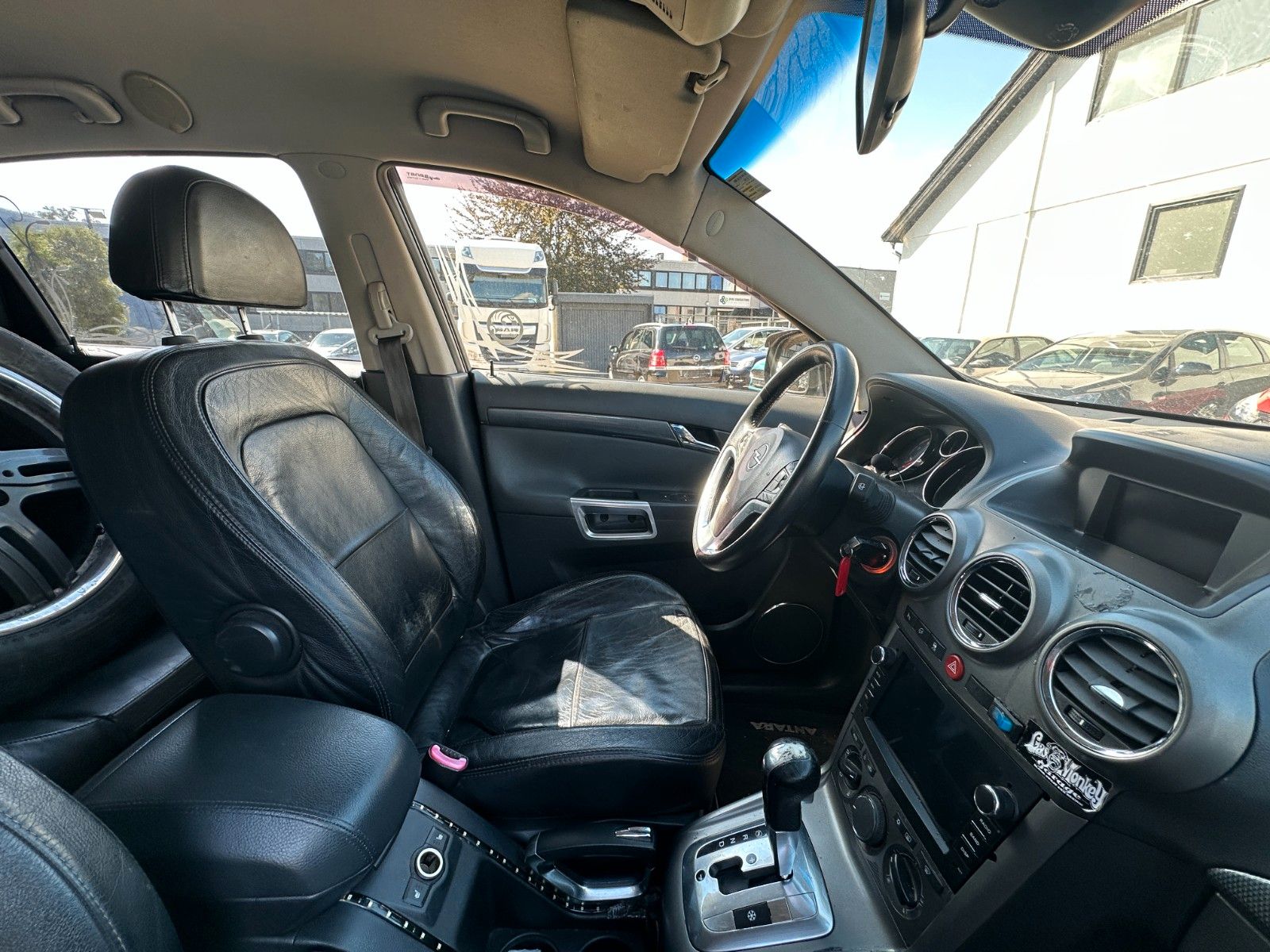 Fahrzeugabbildung Opel Antara Cosmo 4x4 3.2 227 PS Tüv 12/27 Klima