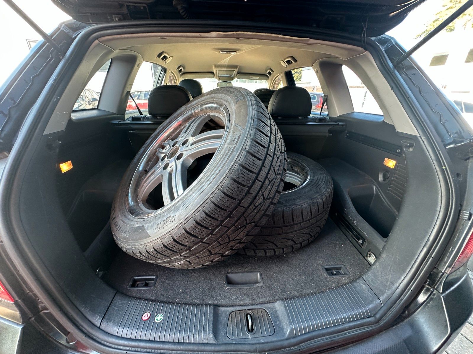 Fahrzeugabbildung Opel Antara Cosmo 4x4 3.2 227 PS Tüv 12/27 Klima