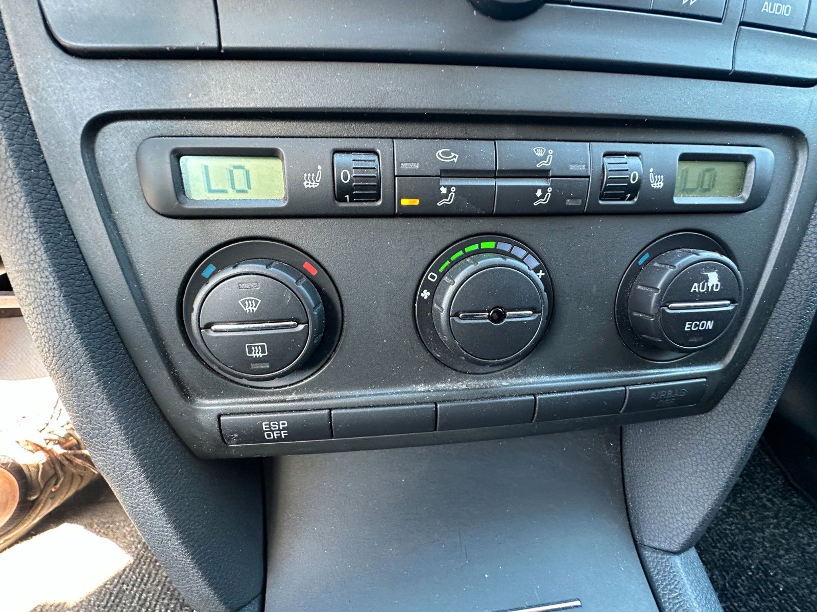 Fahrzeugabbildung Skoda Octavia Lim. Ambiente 1.6 115 PS HU neu Klima