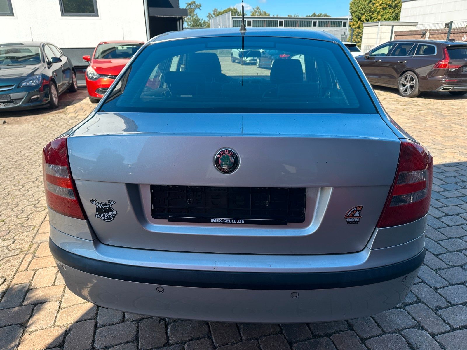 Fahrzeugabbildung Skoda Octavia Lim. Ambiente 1.6 115 PS HU neu Klima