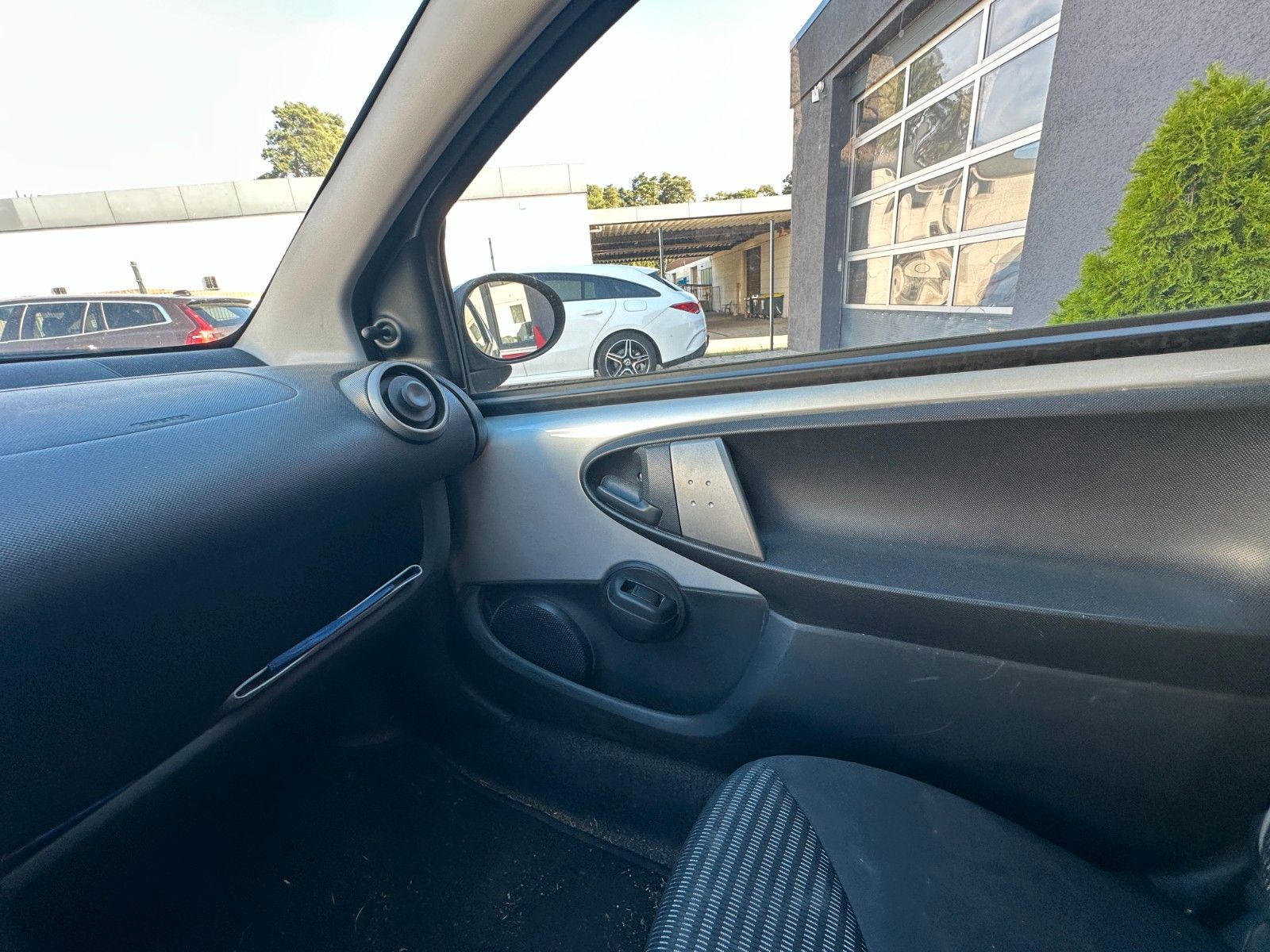 Fahrzeugabbildung Peugeot 107 Active 1.0 68 PS Tüv 7/27