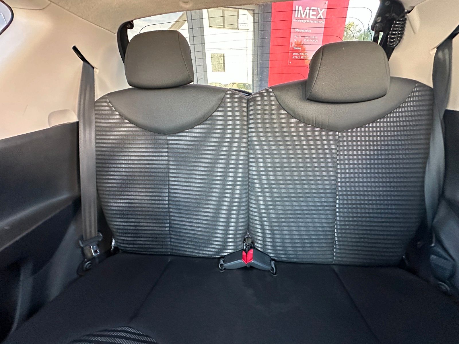Fahrzeugabbildung Peugeot 107 Active 1.0 68 PS Tüv 7/27