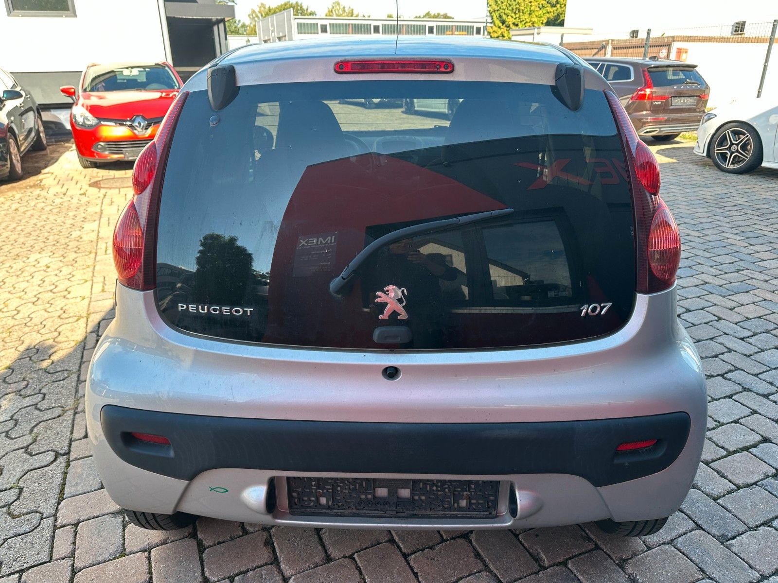 Fahrzeugabbildung Peugeot 107 Active 1.0 68 PS Tüv 7/27