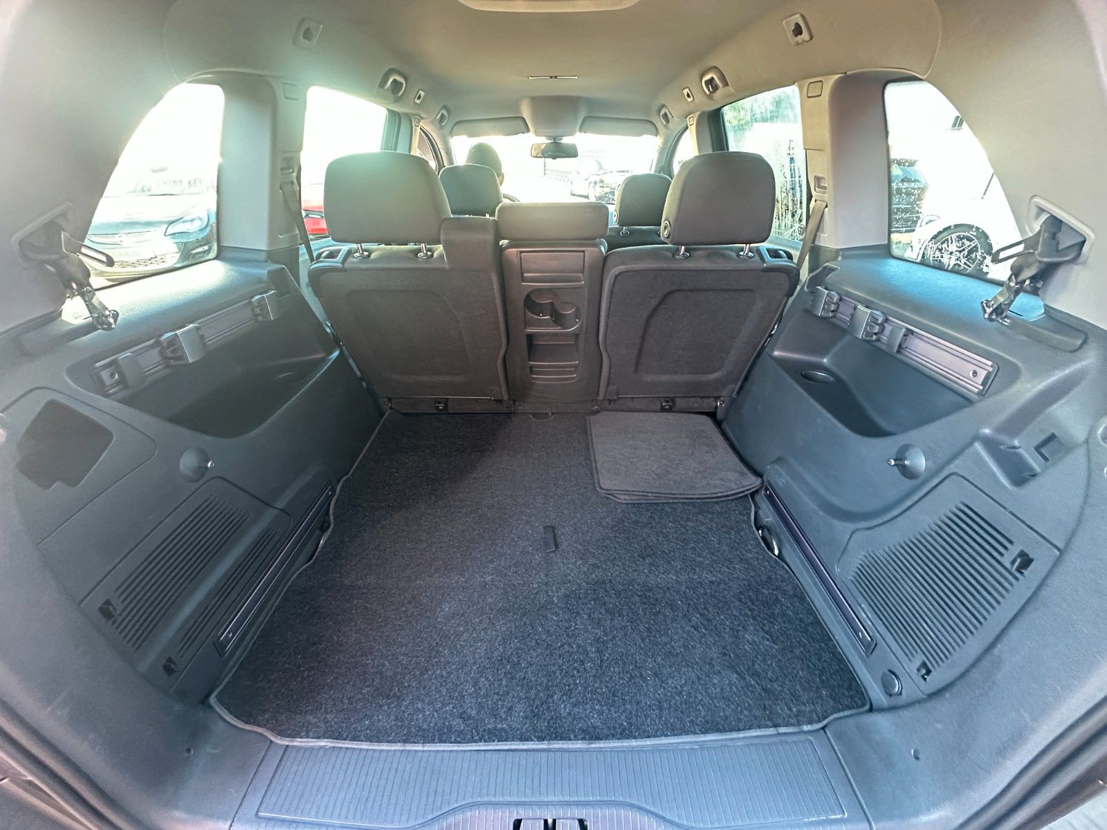 Fahrzeugabbildung Opel Zafira B Family Plus 1.8 140 PS Tüv neu 7 Sitze