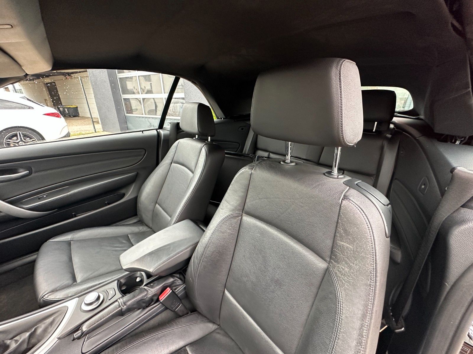Fahrzeugabbildung BMW 120i Cabrio 2.0 170 PS HU neu Leder