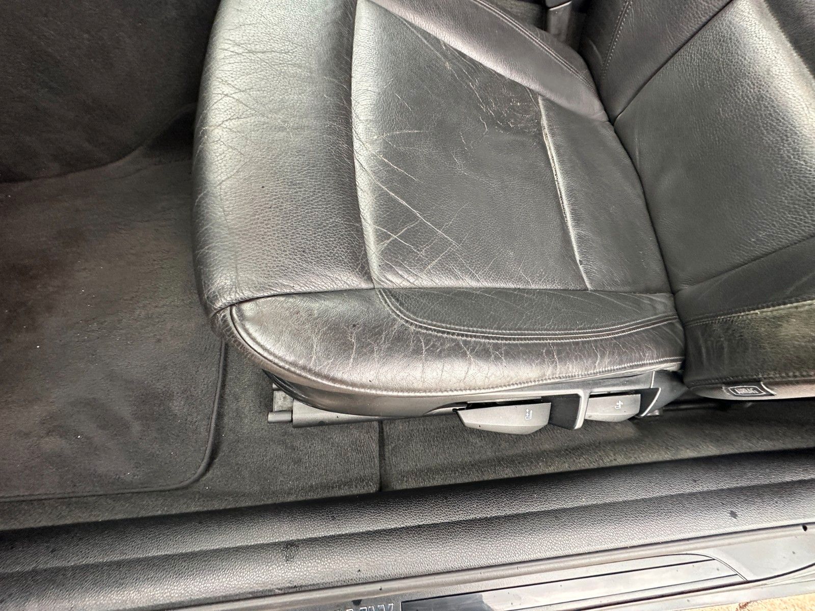 Fahrzeugabbildung BMW 120i Cabrio 2.0 170 PS HU neu Leder