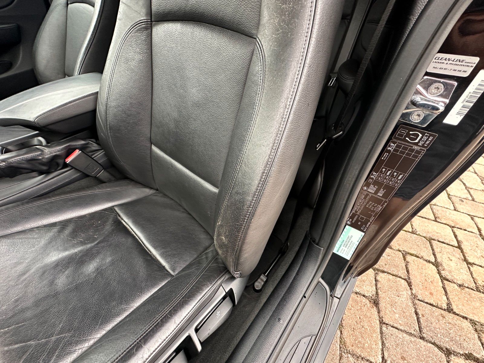 Fahrzeugabbildung BMW 120i Cabrio 2.0 170 PS HU neu Leder