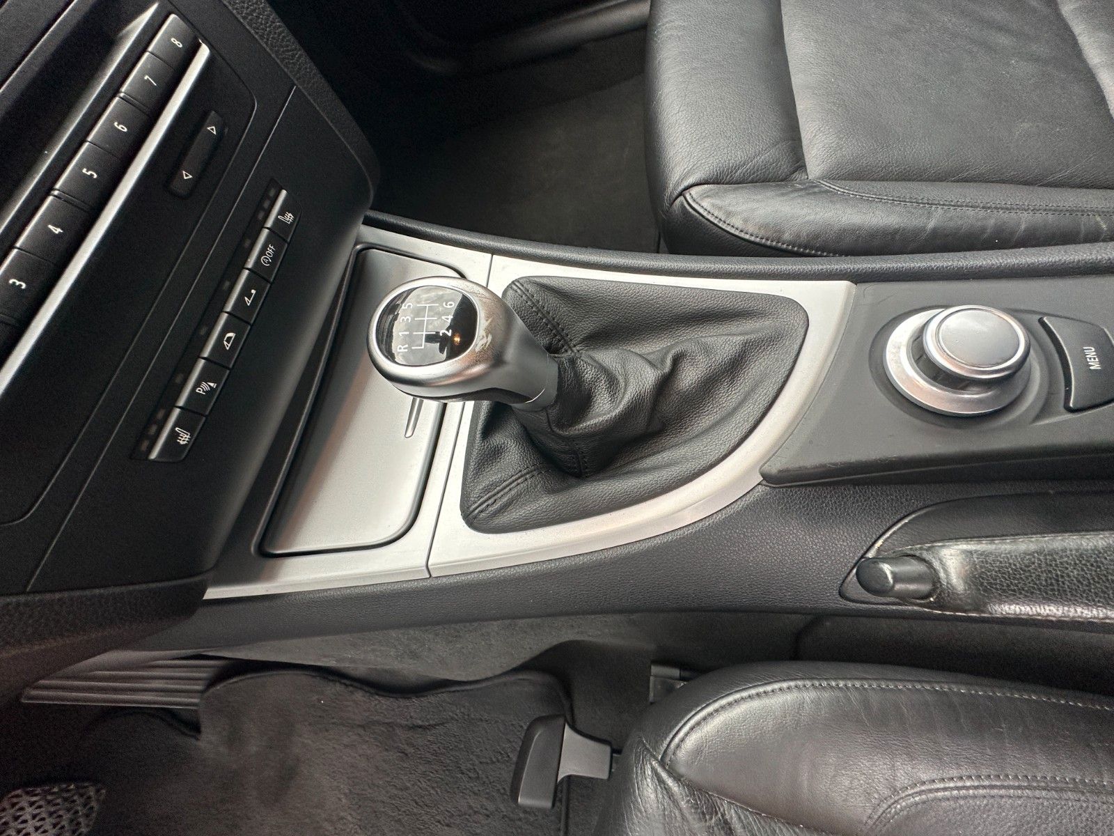 Fahrzeugabbildung BMW 120i Cabrio 2.0 170 PS HU neu Leder