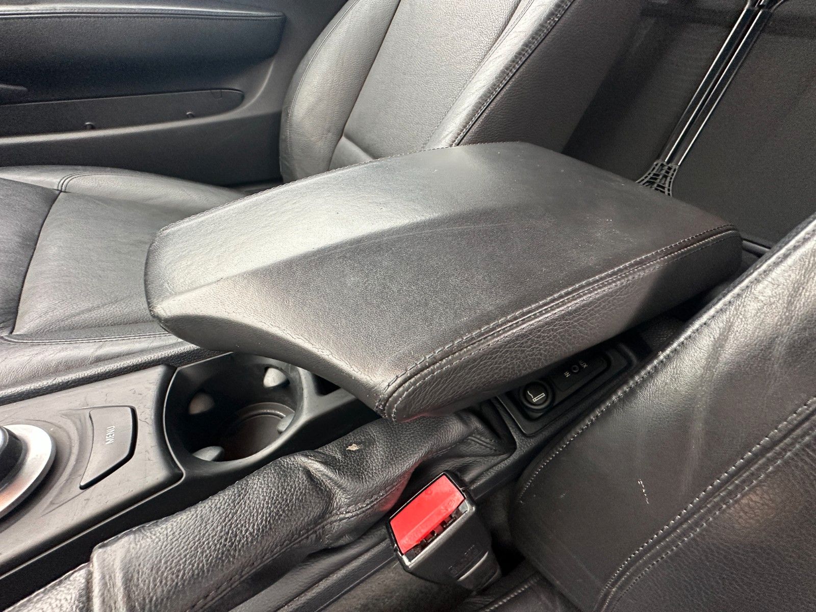 Fahrzeugabbildung BMW 120i Cabrio 2.0 170 PS HU neu Leder