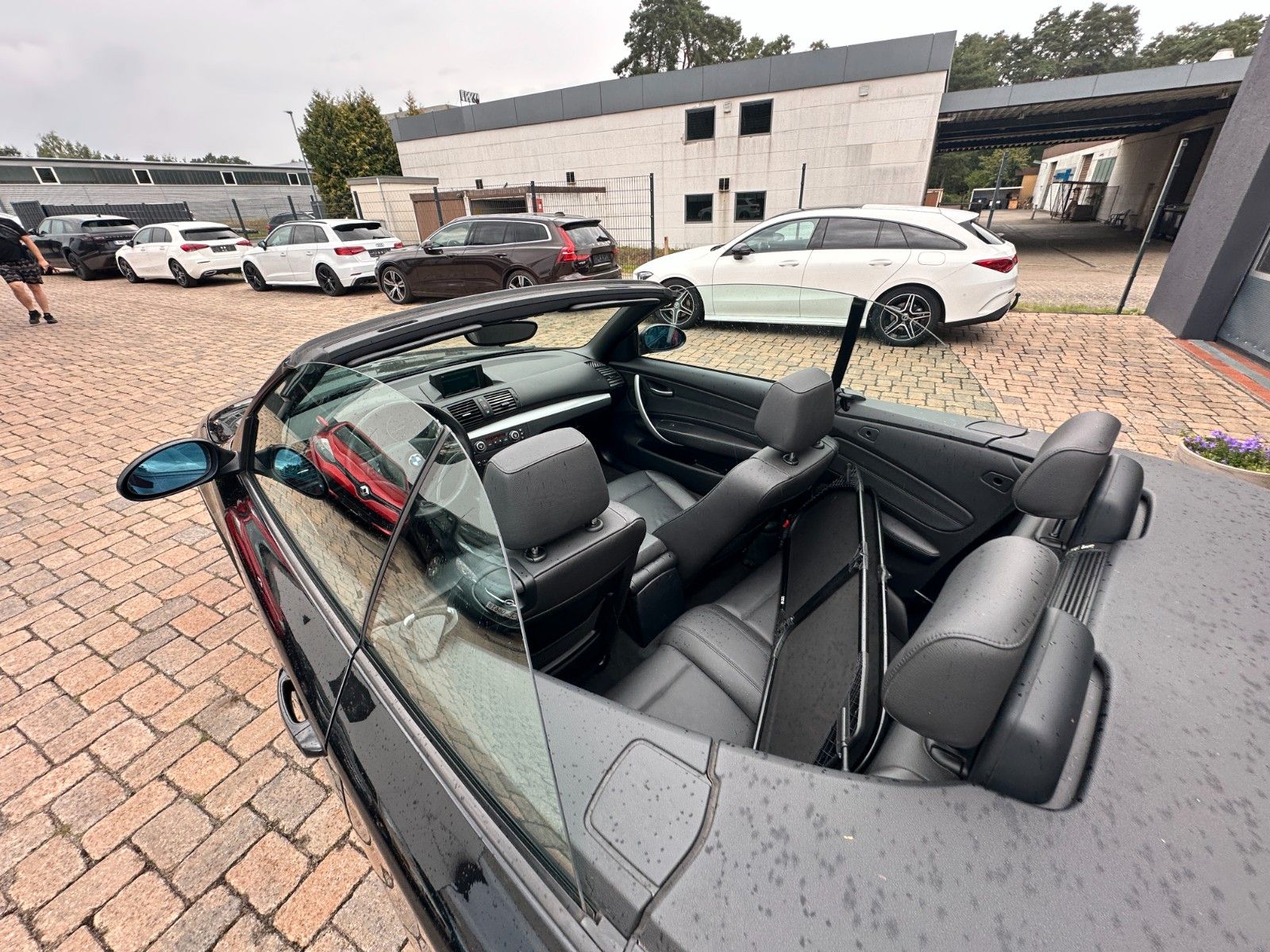 Fahrzeugabbildung BMW 120i Cabrio 2.0 170 PS HU neu Leder