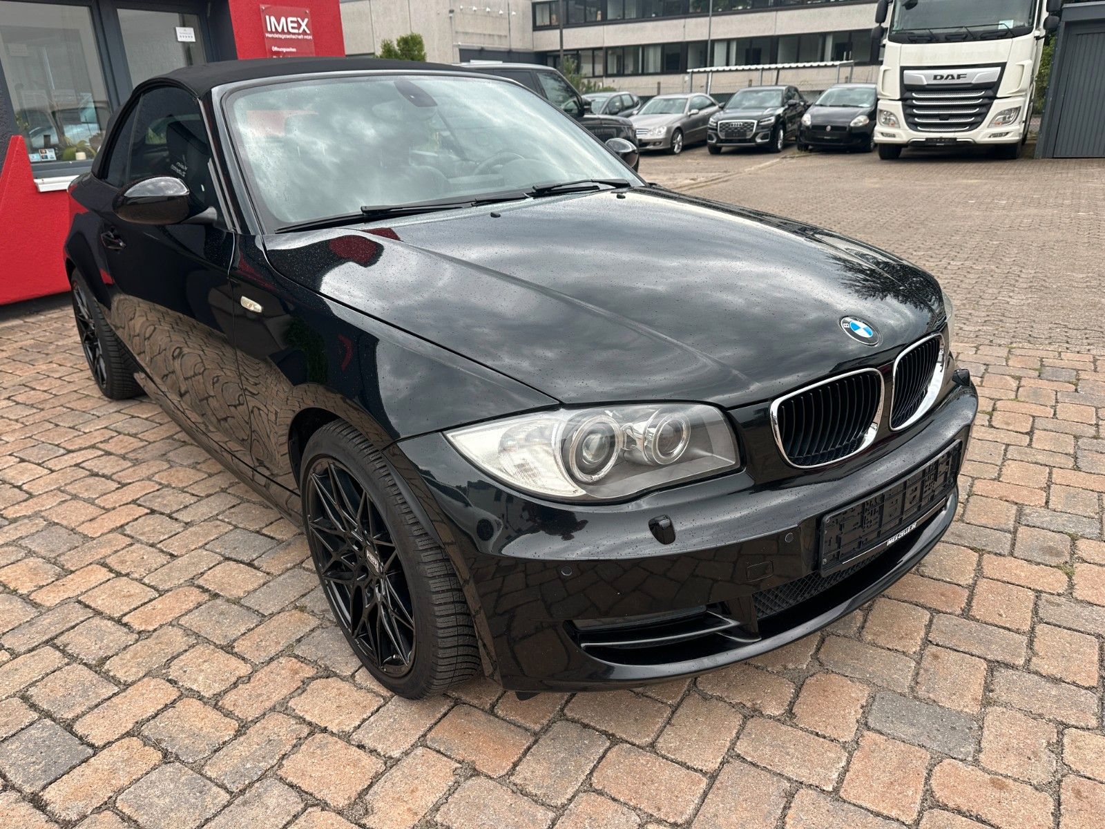 Fahrzeugabbildung BMW 120i Cabrio 2.0 170 PS HU neu Leder