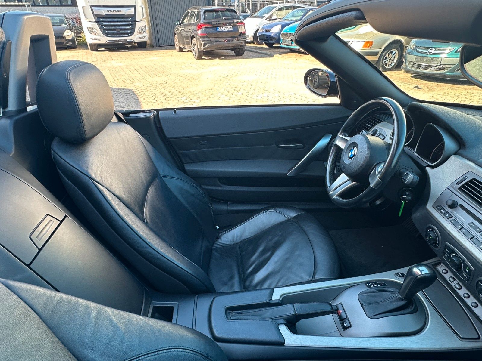 Fahrzeugabbildung BMW Z4 Roadster 3.0 i  231 PS Leder Xenon SH Navi