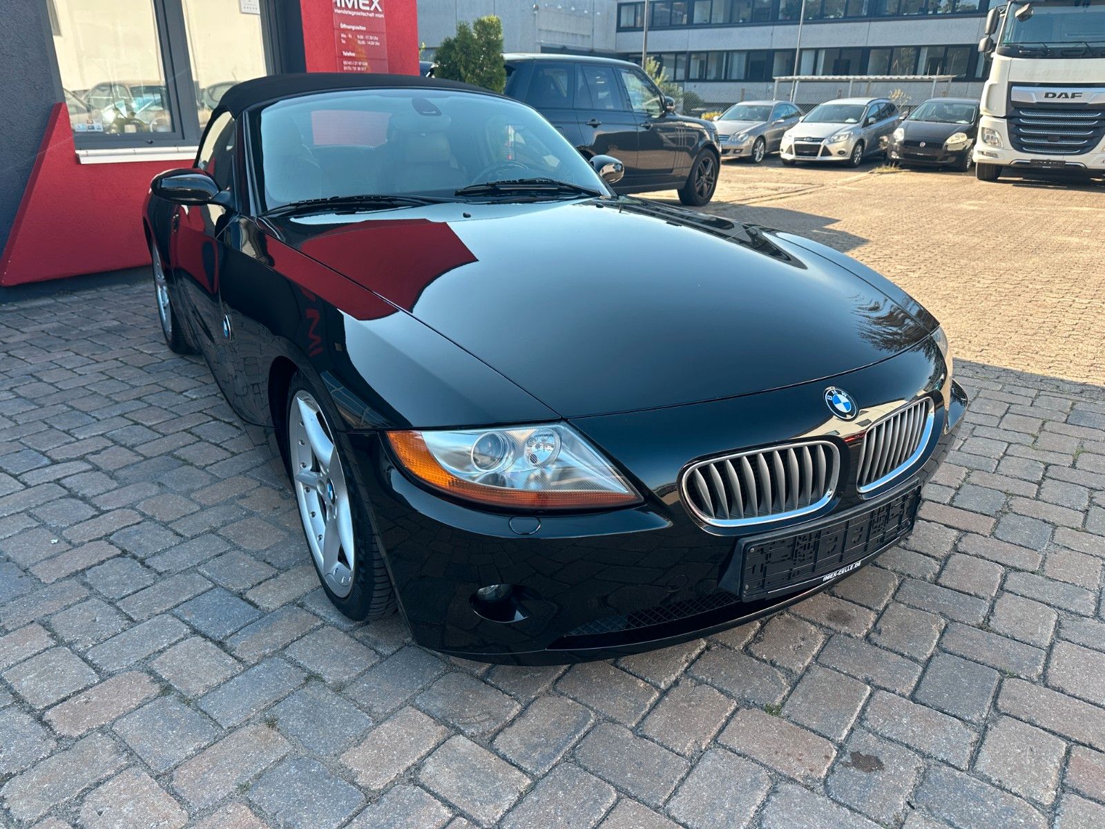 Fahrzeugabbildung BMW Z4 Roadster 3.0 i  231 PS Leder Xenon SH Navi