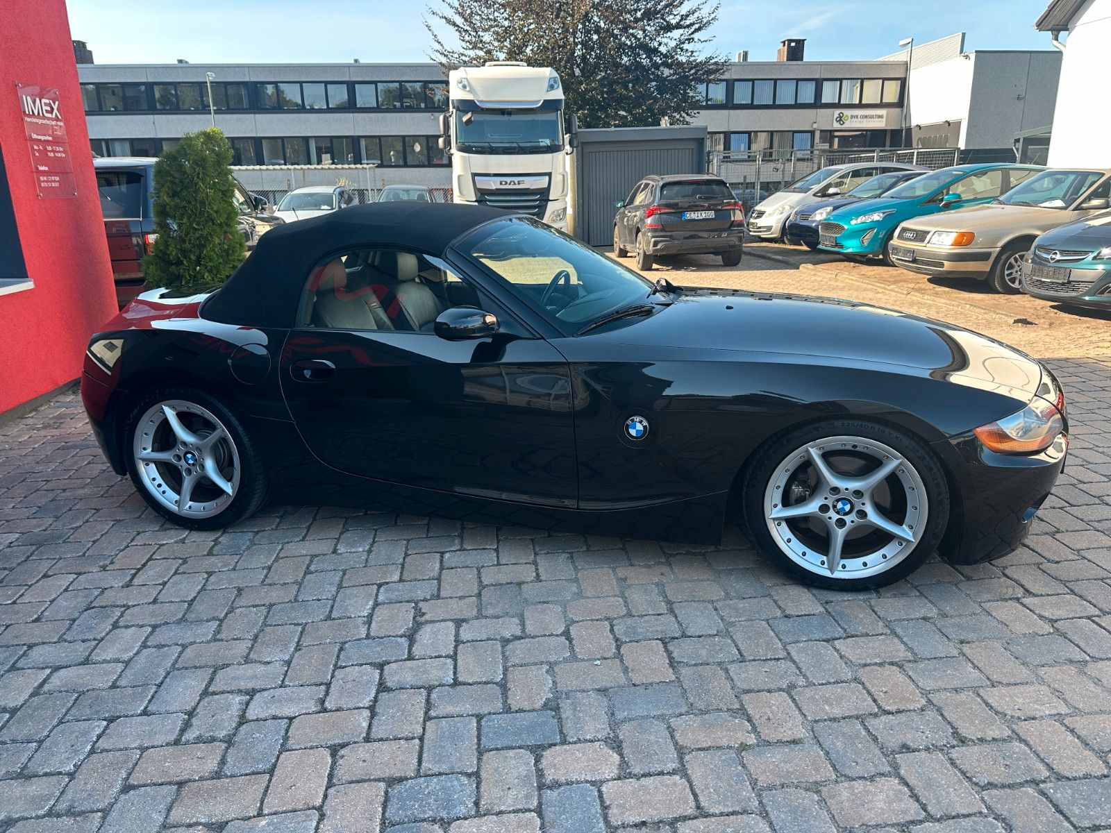 Fahrzeugabbildung BMW Z4 Roadster 3.0 i  231 PS Leder Xenon SH Navi