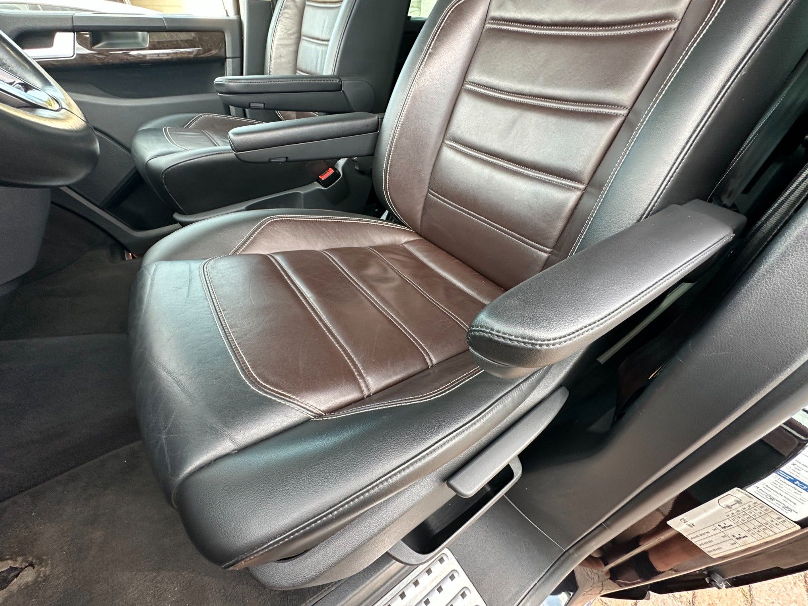 Fahrzeugabbildung Volkswagen Multivan 4M Highline 204 PS SD Leder 46tkm !!