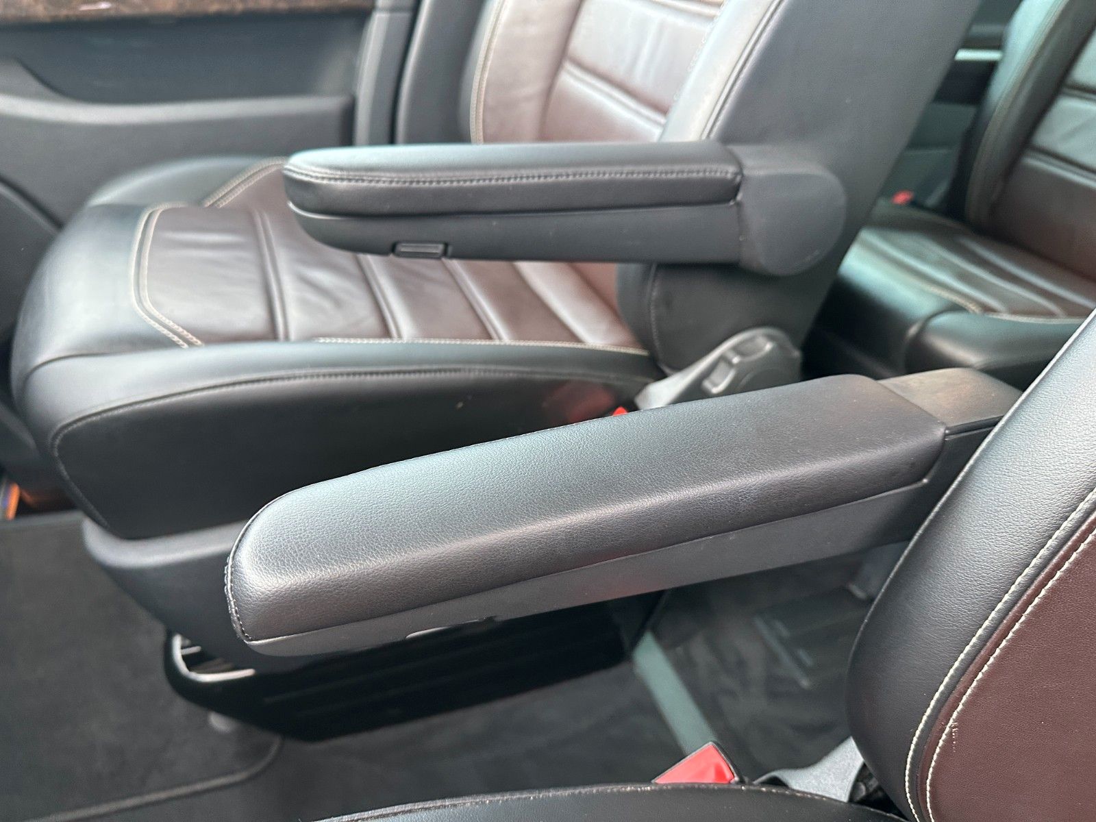 Fahrzeugabbildung Volkswagen Multivan 4M Highline 204 PS SD Leder 46tkm !!