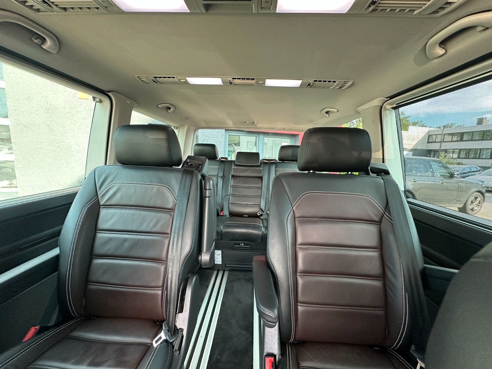 Fahrzeugabbildung Volkswagen Multivan 4M Highline 204 PS SD Leder 46tkm !!