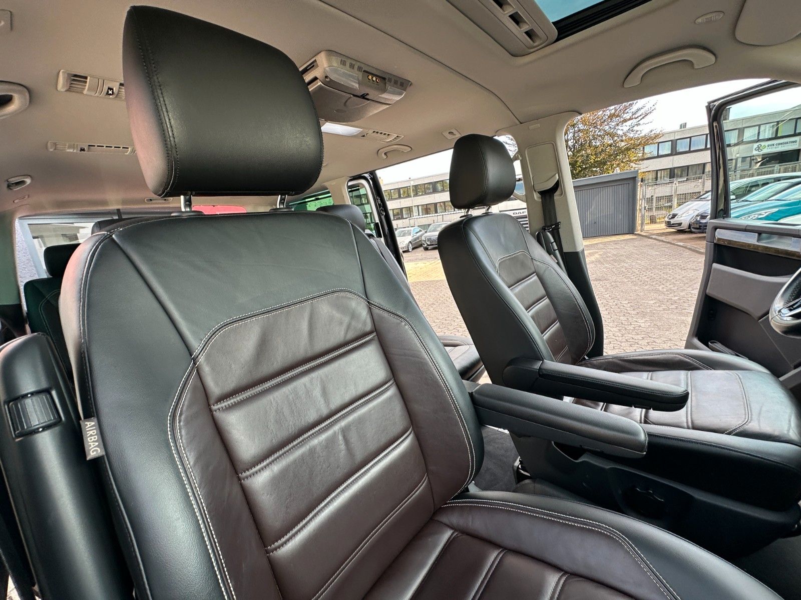 Fahrzeugabbildung Volkswagen Multivan 4M Highline 204 PS SD Leder 46tkm !!