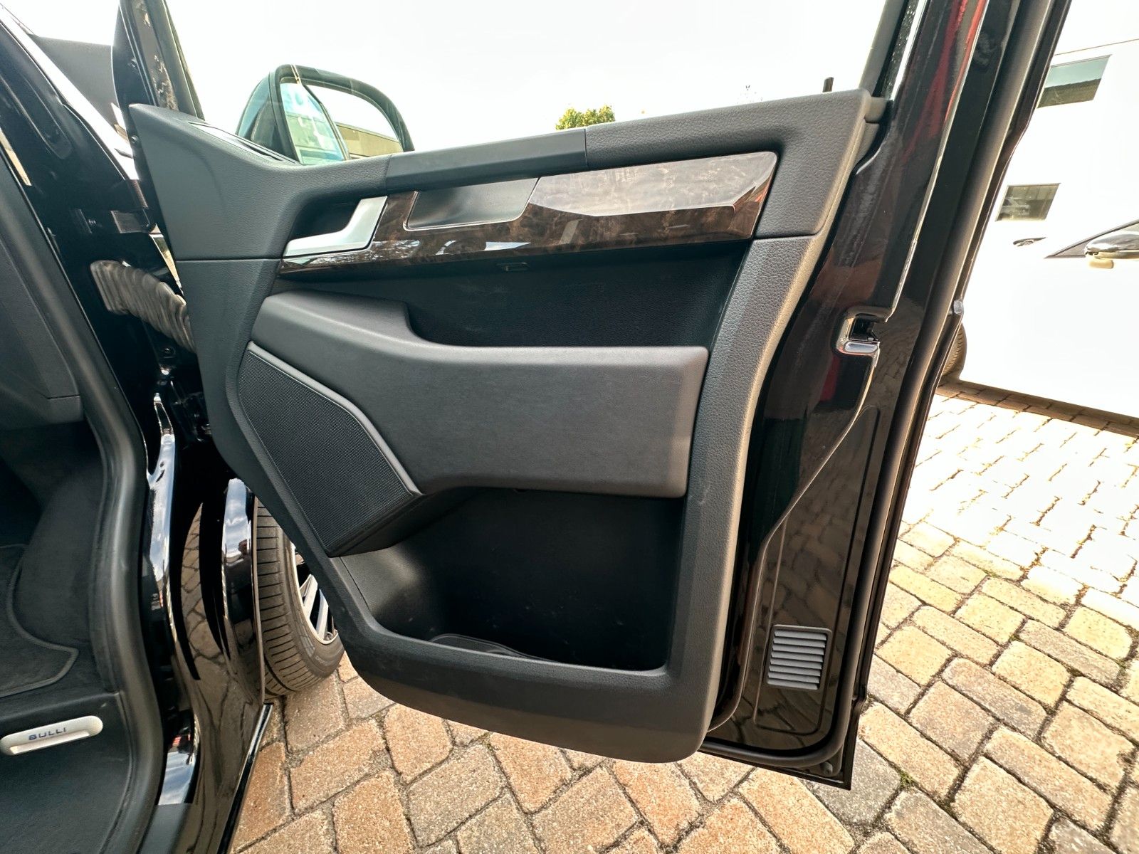 Fahrzeugabbildung Volkswagen Multivan 4M Highline 204 PS SD Leder 46tkm !!