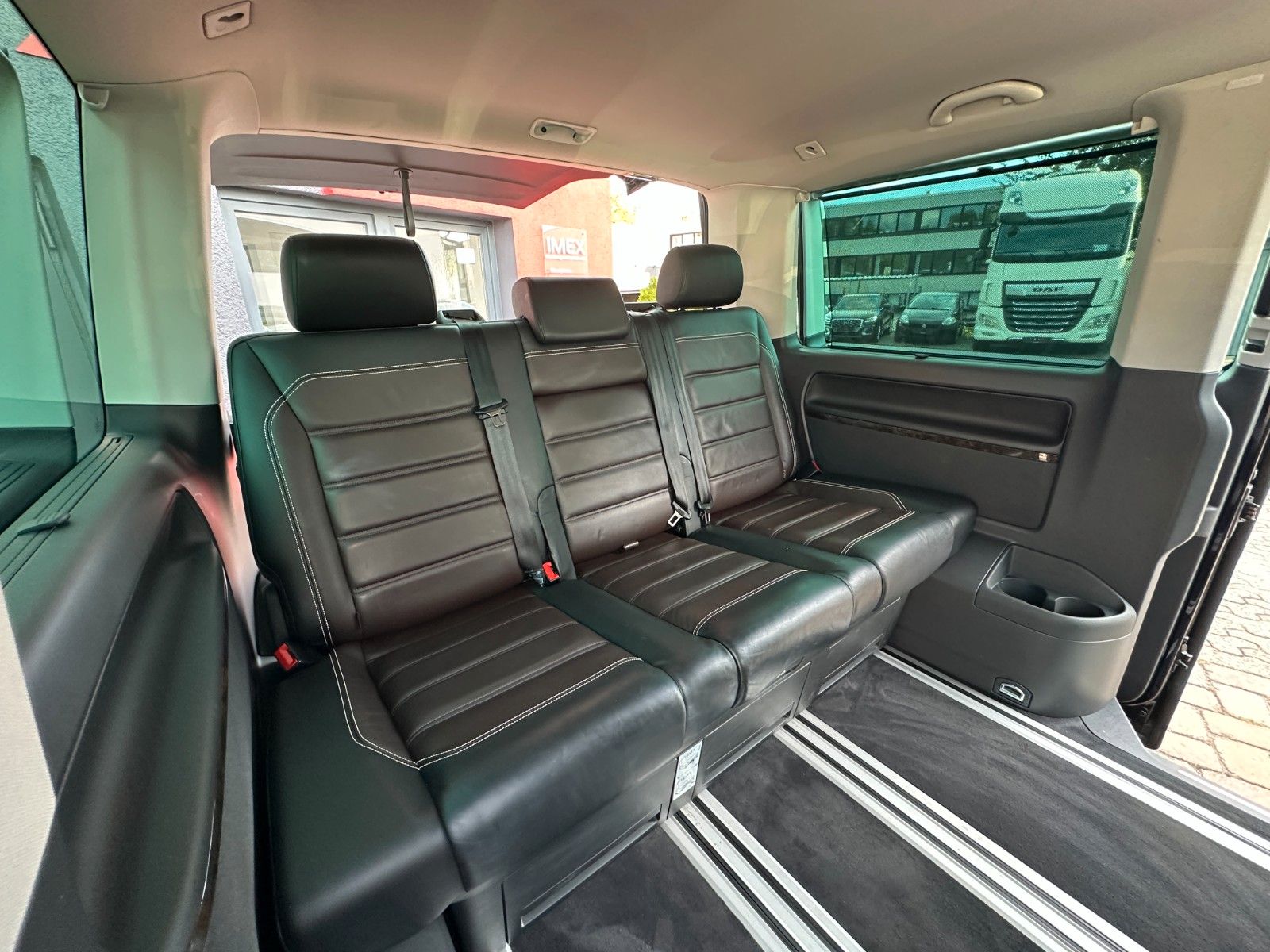 Fahrzeugabbildung Volkswagen Multivan 4M Highline 204 PS SD Leder 46tkm !!