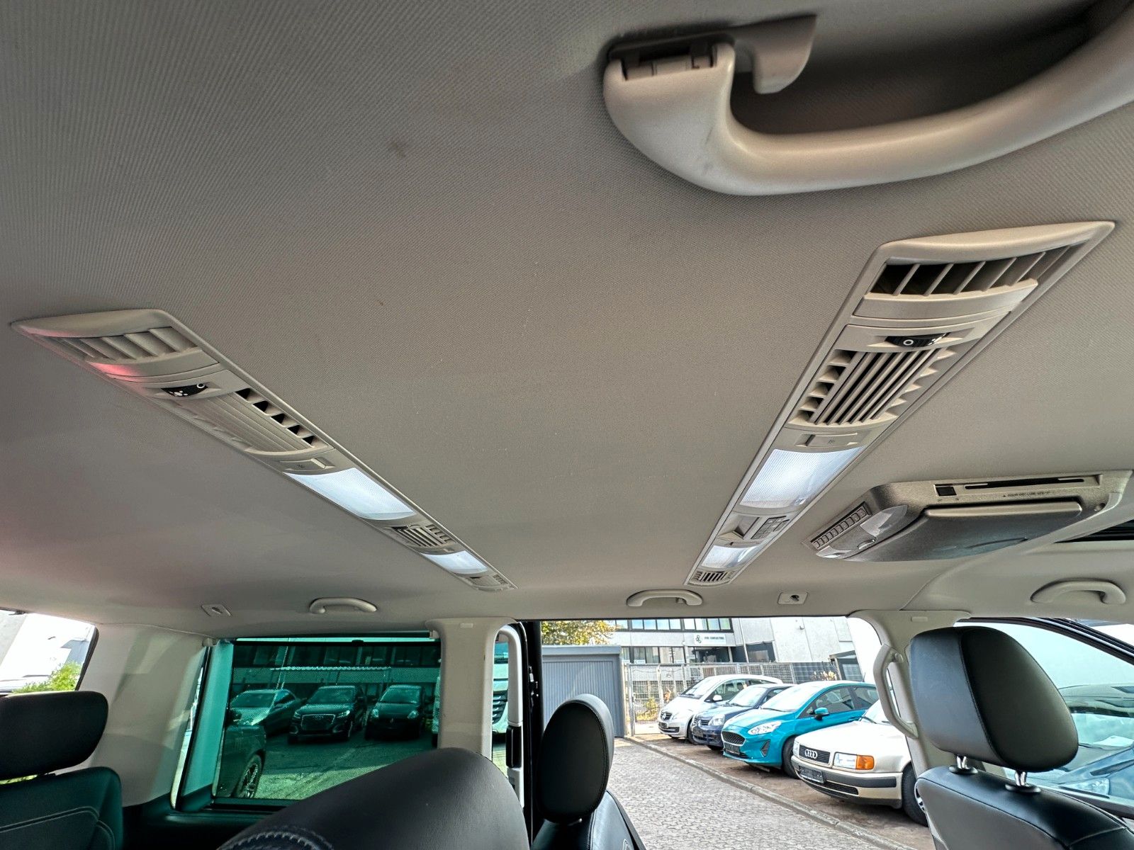 Fahrzeugabbildung Volkswagen Multivan 4M Highline 204 PS SD Leder 46tkm !!
