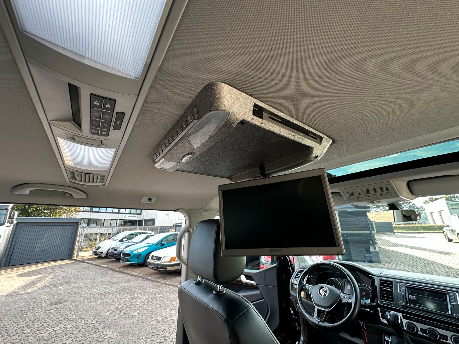 Fahrzeugabbildung Volkswagen Multivan 4M Highline 204 PS SD Leder 46tkm !!