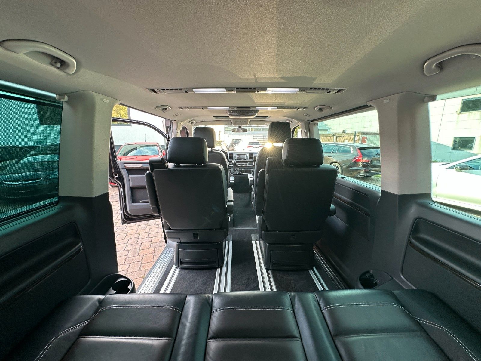 Fahrzeugabbildung Volkswagen Multivan 4M Highline 204 PS SD Leder 46tkm !!