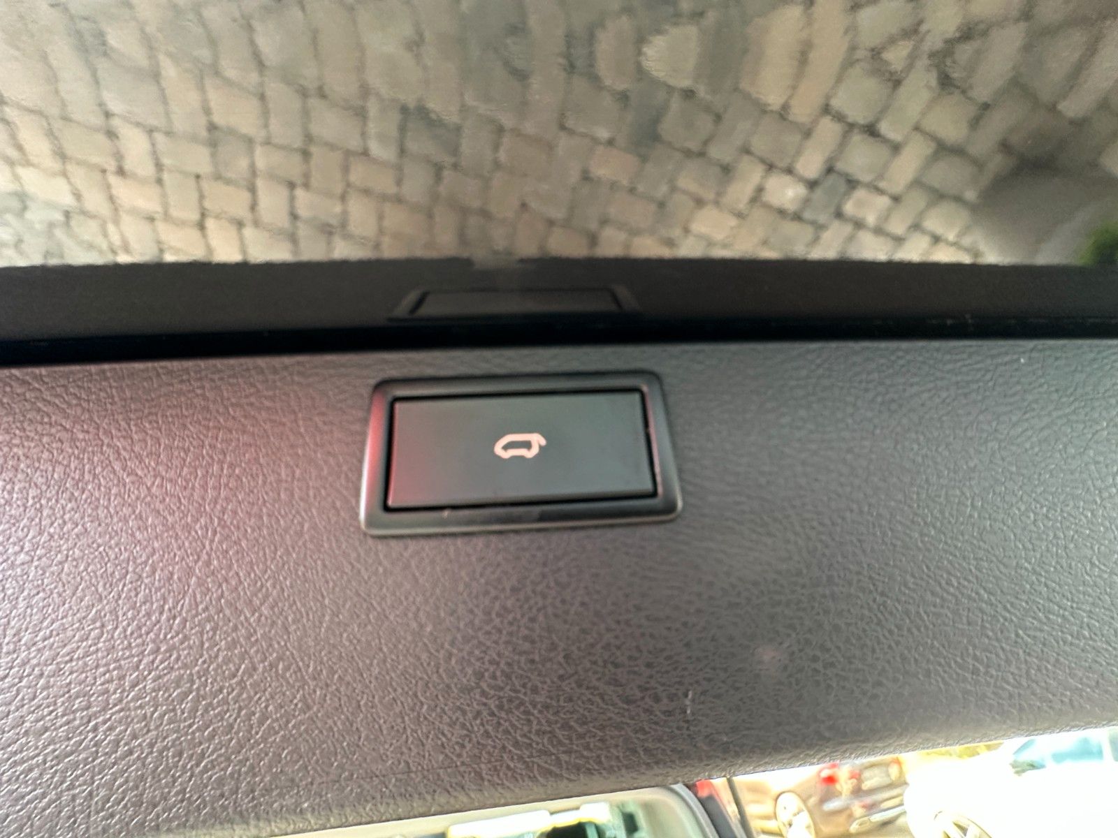 Fahrzeugabbildung Volkswagen Multivan 4M Highline 204 PS SD Leder 46tkm !!