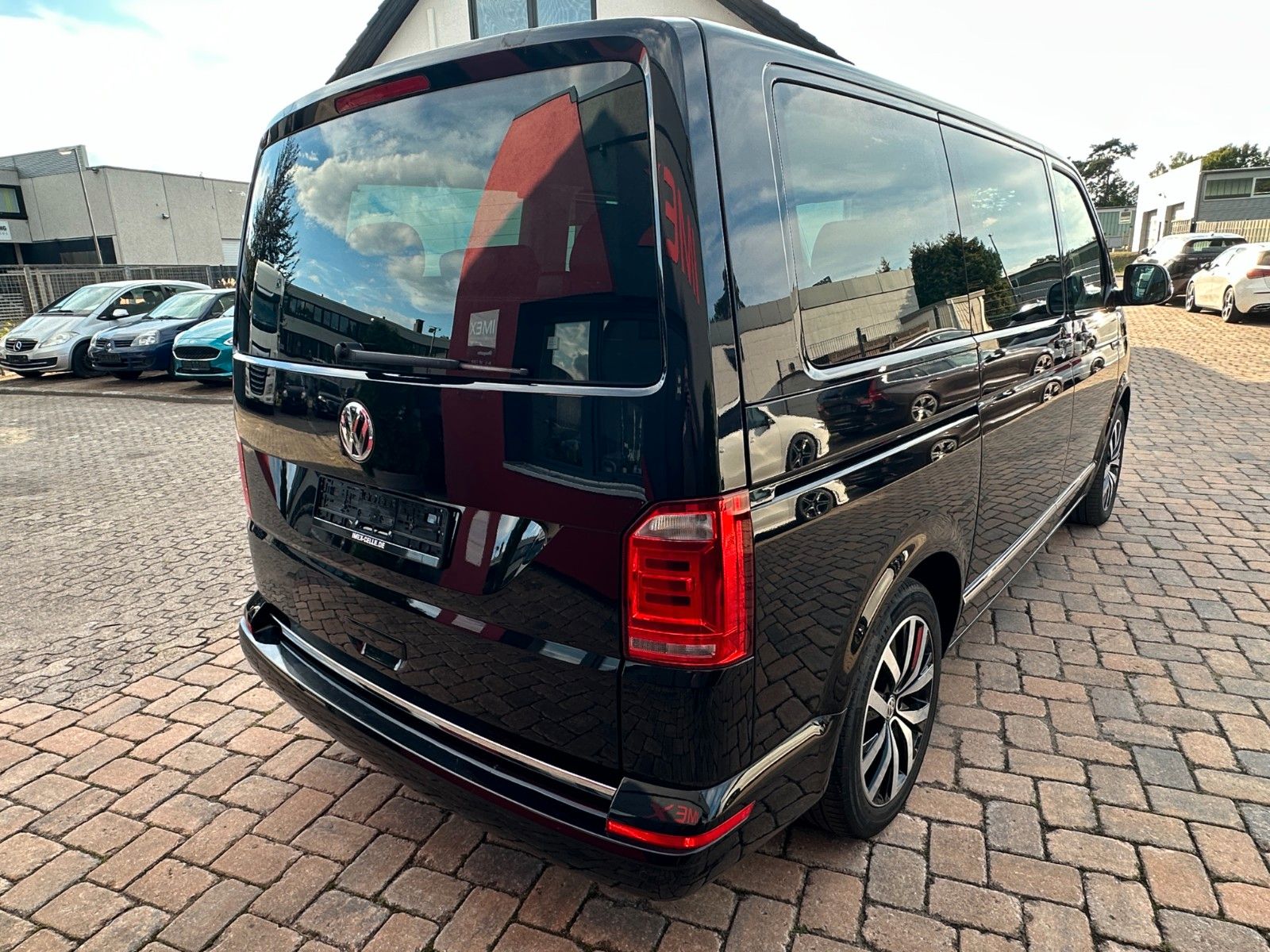 Fahrzeugabbildung Volkswagen Multivan 4M Highline 204 PS SD Leder 46tkm !!