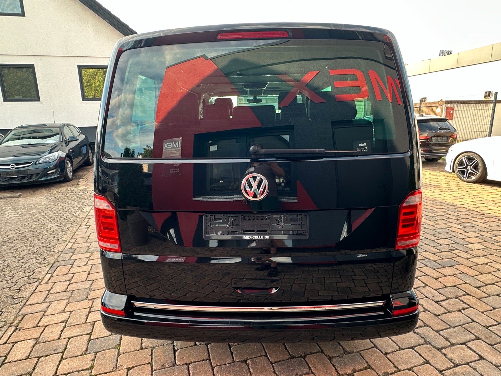 Fahrzeugabbildung Volkswagen Multivan 4M Highline 204 PS SD Leder 46tkm !!